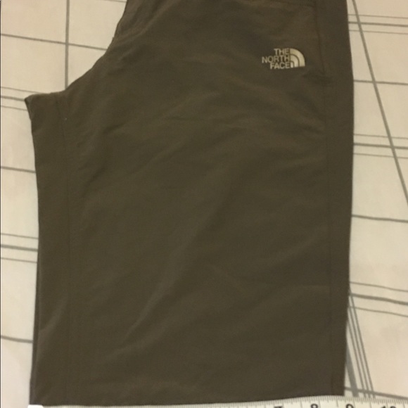 Women’s The North Face Bermuda Shorts size 6 - Picture 5 of 6